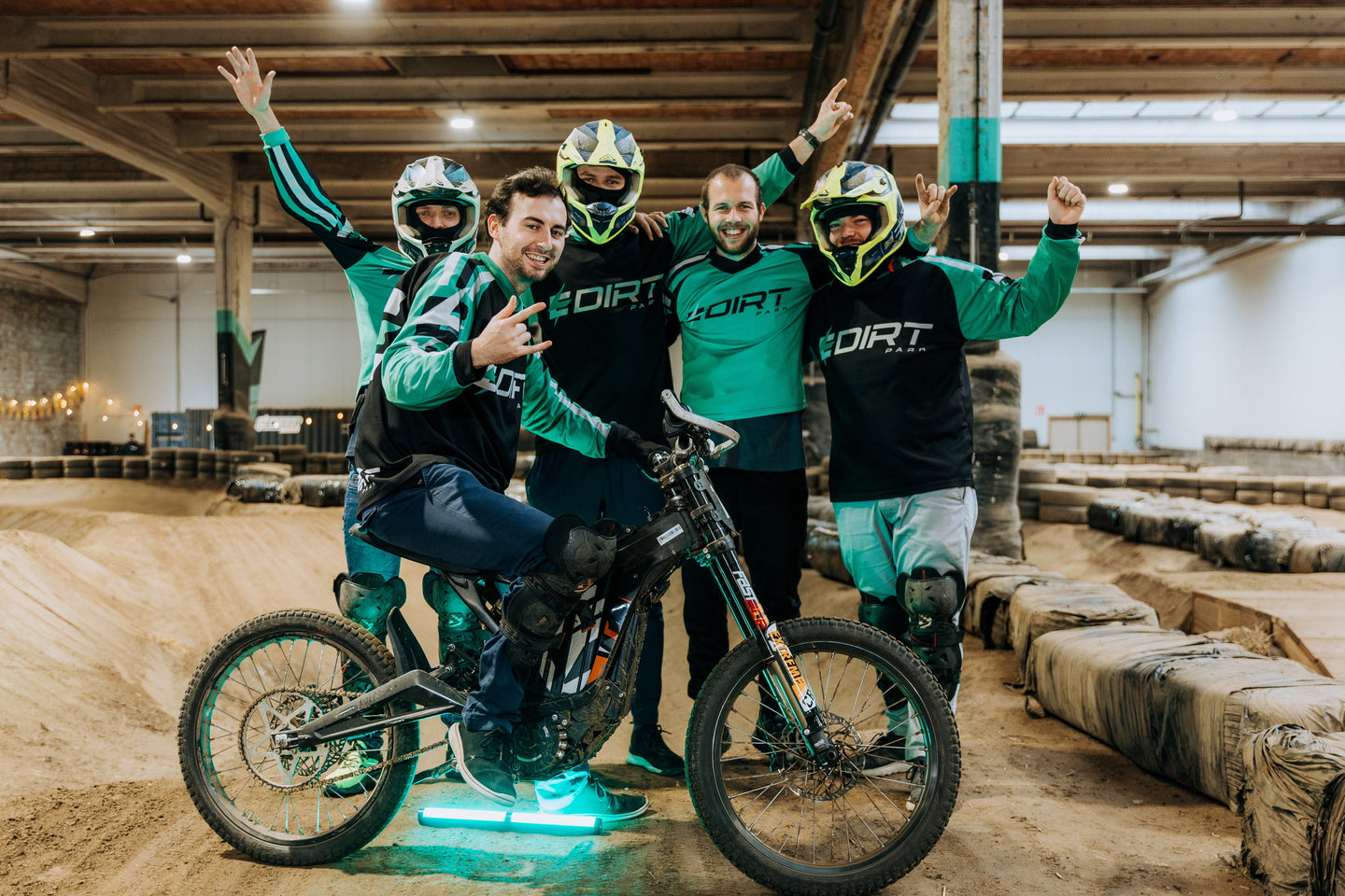 Edirt Park - 1 sessie (indoor) elektrisch crossen voor 1 persoon - afbeelding 2