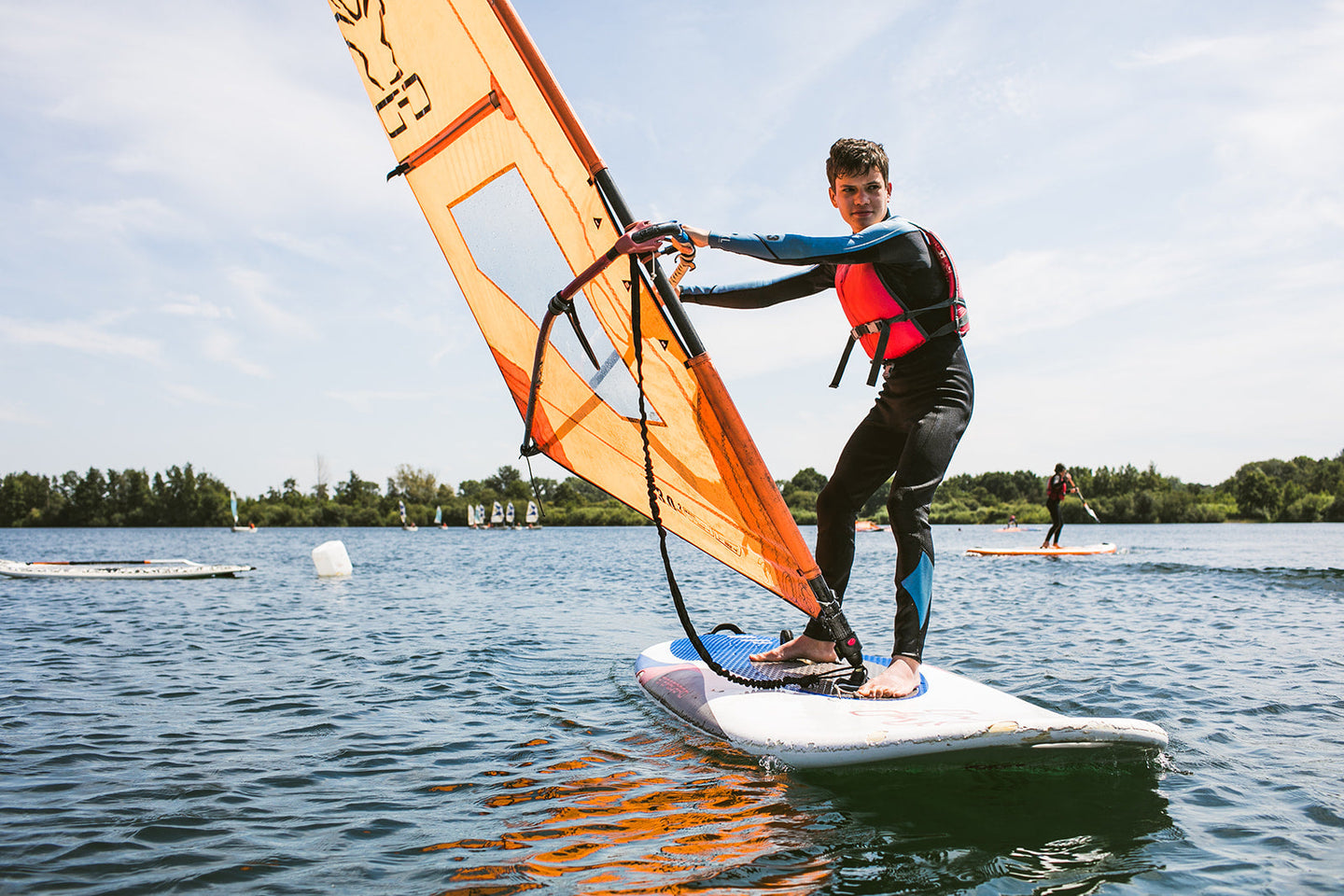 Groepsles windsurfen (3u) Lilse Bergen/De Nekker - afbeelding 2