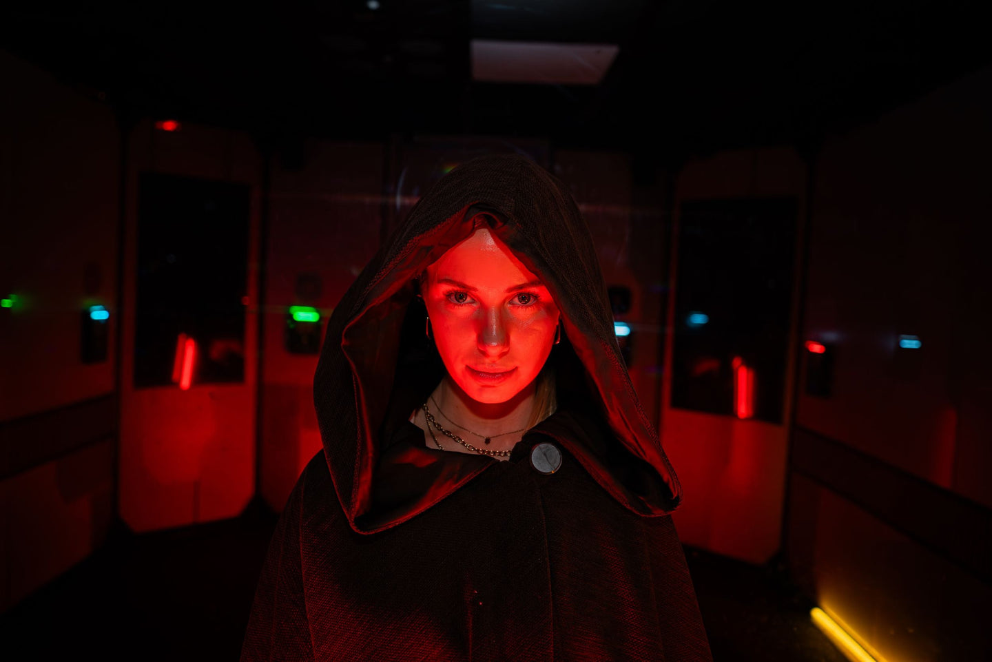 X-Cube De Verraders (4-6p). - Antwerp Amusement Center - afbeelding 3