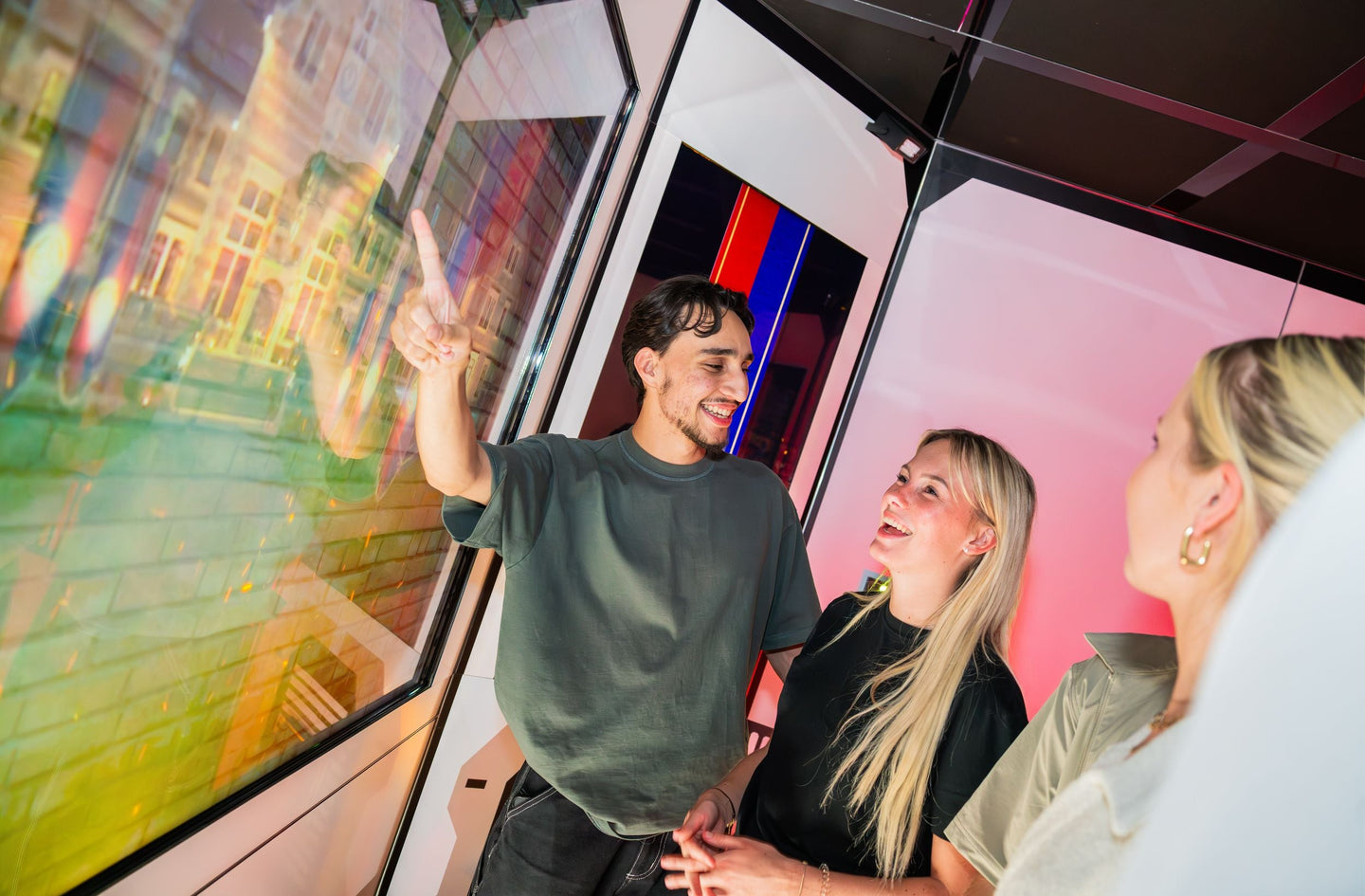 X-Cube De Verraders (4-6p). - Antwerp Amusement Center - afbeelding 7