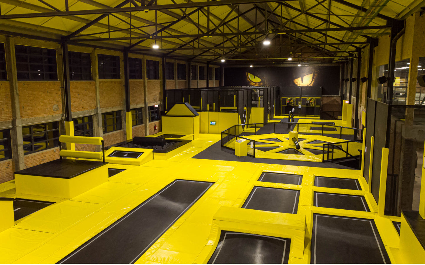 Inflatable & trampoline park - JumpSky (4 locaties) - afbeelding 6